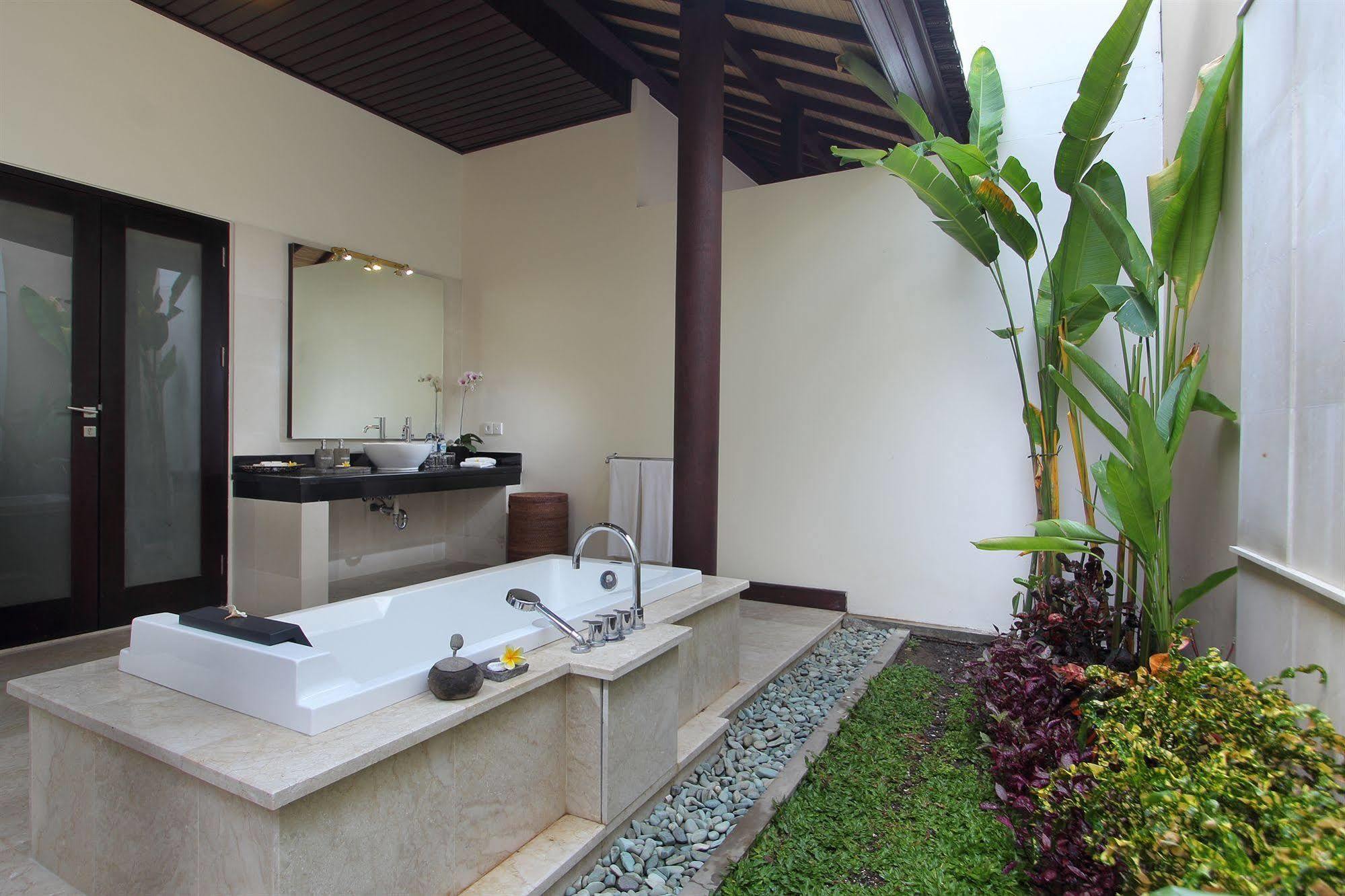Rc Villas And Spa Bali Seminyak Exterior foto